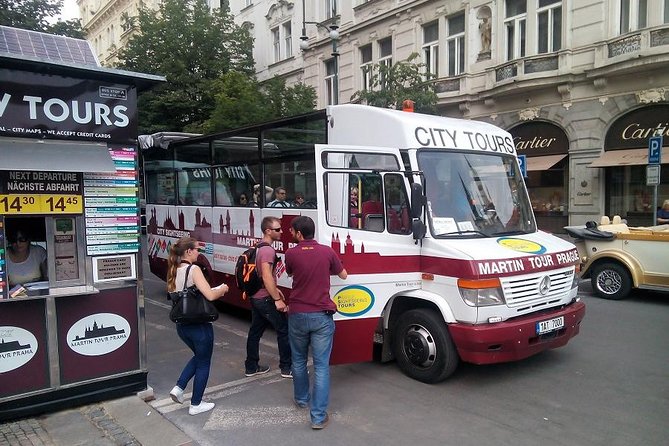 Prague 2-hour Panoramic Bus Tour - Comfort, small group size, and whether the price feels fair