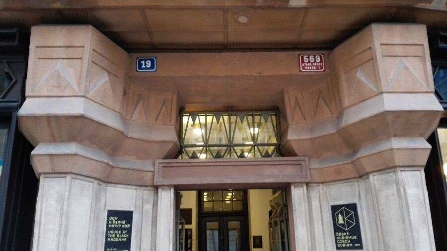Prague 3-Hour Architectural Tour - Why the Guide Matters: From Eva’s Adaptation to Real Q and A