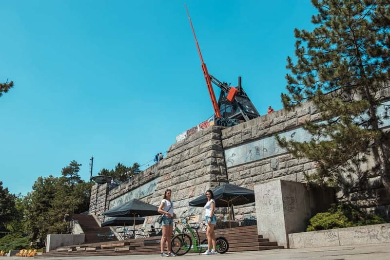 Prague: 3-Hour E-Scooter Tour in German - What is included, and why the $75 price can still feel fair
