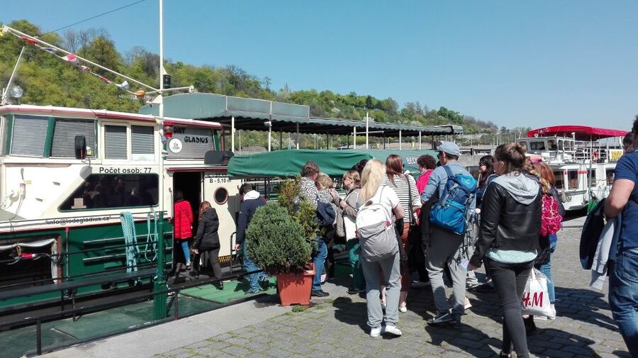 Prague: 3-hour Evening River Cruise with Dinner - Why this 3-hour dinner cruise works so well in Prague