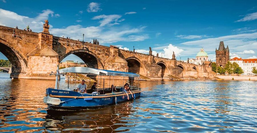 Prague: 45-Minute Sightseeing Cruise to Devil's Channel - The big reason to choose this cruise: Čertovka access