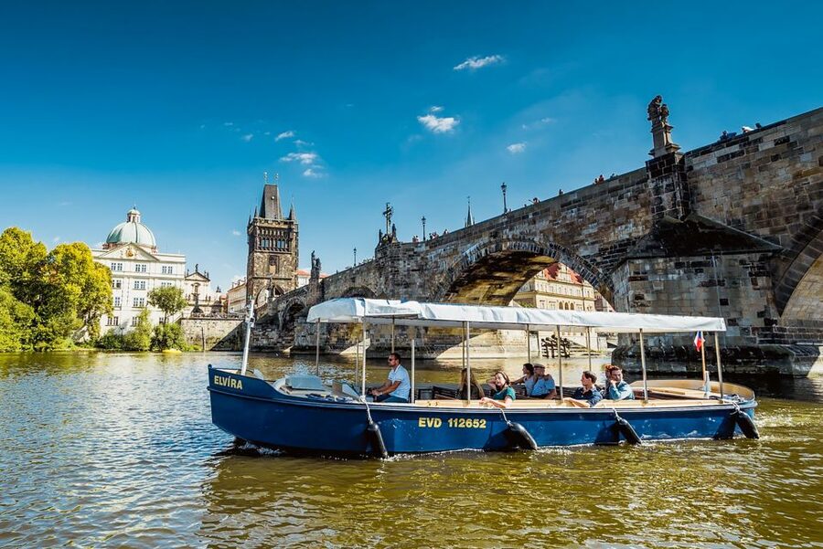 Prague: 45-Minute Sightseeing Cruise to Devil's Channel - Prague Castle and Charles Bridge: the water-level photo advantage