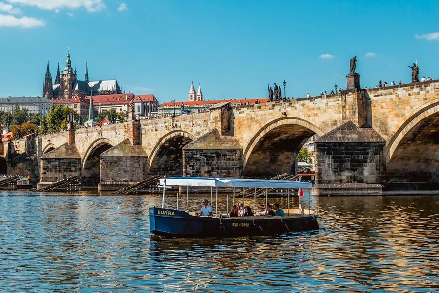 Prague: 45-Minute Sightseeing Cruise to Devil's Channel - Grand Priory Mill: why it matters to the Čertovka story
