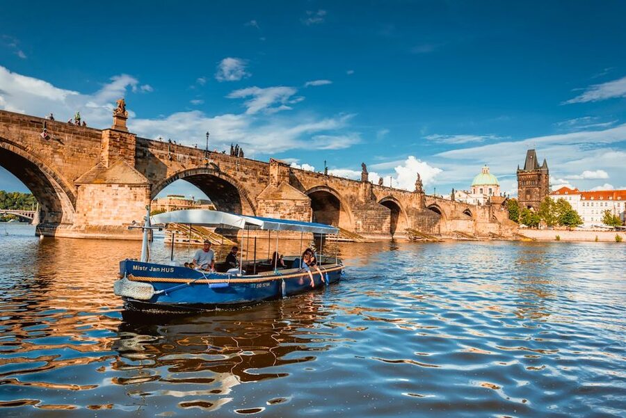 Prague: 45-Minute Sightseeing Cruise to Devil's Channel - Entering the Devil’s Channel: medieval houses and mill-wheel sounds