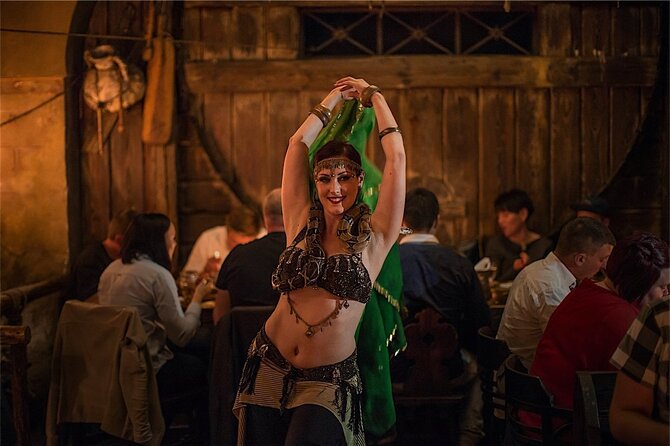 Prague 5 Courses Medieval Dinner and Live Performances - Unlimited drinks, pacing, and how to avoid the common refill hiccups