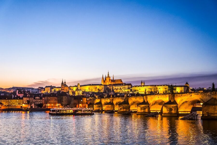 Prague: 50-Minute Sightseeing Evening Cruise - Prague Evening Cruise, the Quick Version