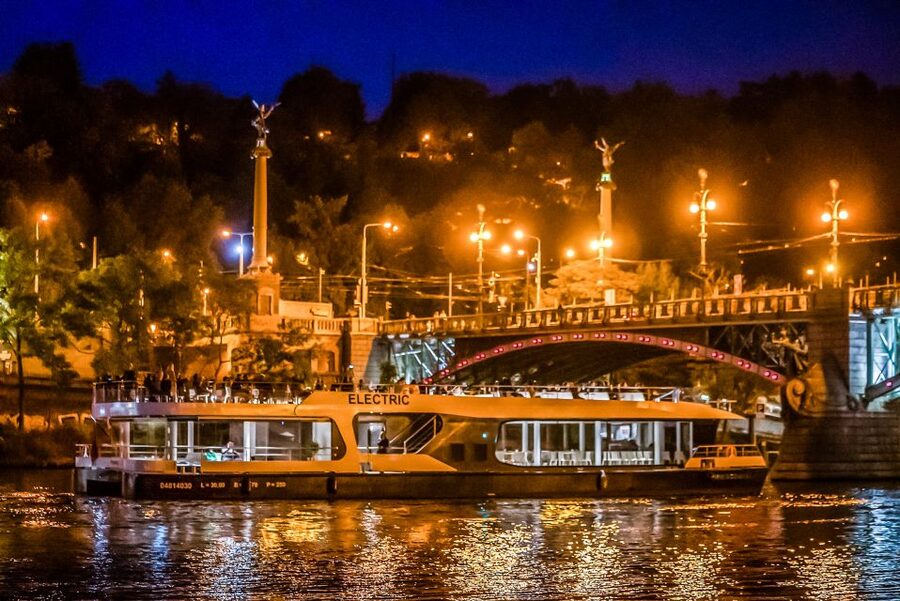 Prague: 50-Minute Sightseeing Evening Cruise - Štvanice Island Wrap-Up: A Softer Landing Back Into the City