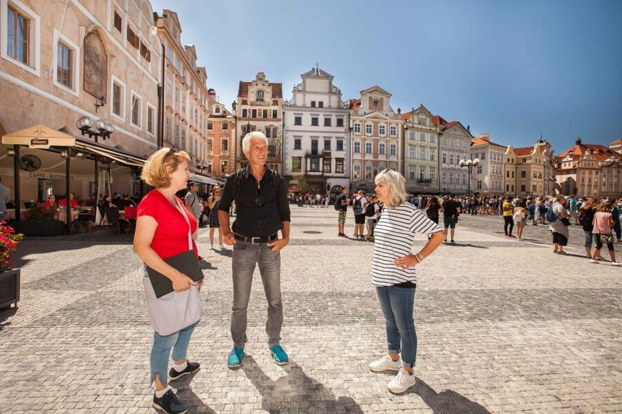 Prague: 6-Hour City Tour including Cruise and Lunch - Should you book this Prague tour?