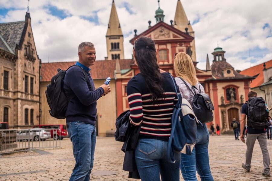 Prague: 6-Hour Tour with River Boat Cruise and Lunch - Price and value: what $129 buys you in a 6-hour loop