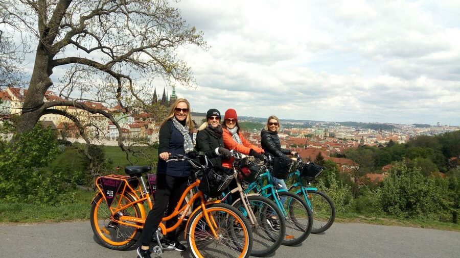 Prague: 7 Best Viewpoints of Prague E-Bike Tour - Should you book the Prague 7 Best Viewpoints e-bike tour?