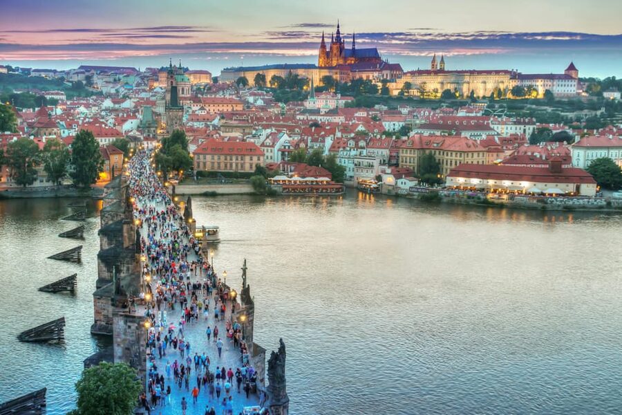 Prague: A Czech Cuisine masterclass & Prague Highlights tour - Chauffeur-driven Prague: Highlights, but with context