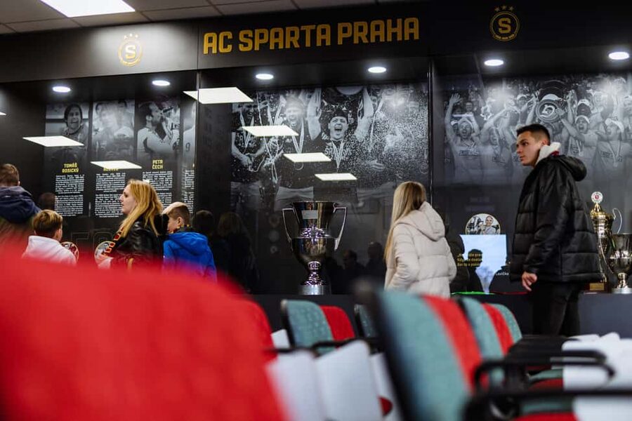 Prague: AC Sparta Praha Stadium Tour - Locker room look-in: the calm before the noise