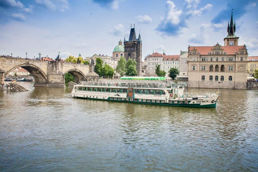Prague: Afternoon Beer Cruise with Drinks Included - Price and value: does $35 make sense here?