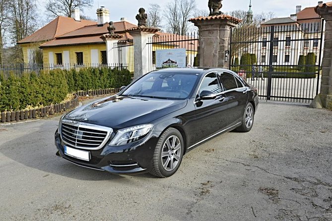 Prague airport luxury transfer by a Mercedes Benz S class - The 30-minute ride, with practical timing that reduces stress
