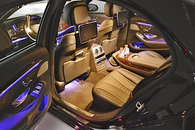 Prague airport luxury transfer by a Mercedes Benz S class - Price and value for a group up to three