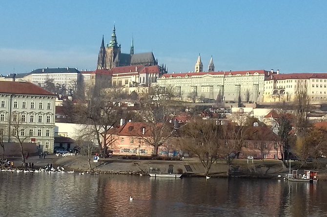 Prague Airport Private Arrival Transfer - Hours That Fit Real Flight Schedules (Including Late Arrivals)