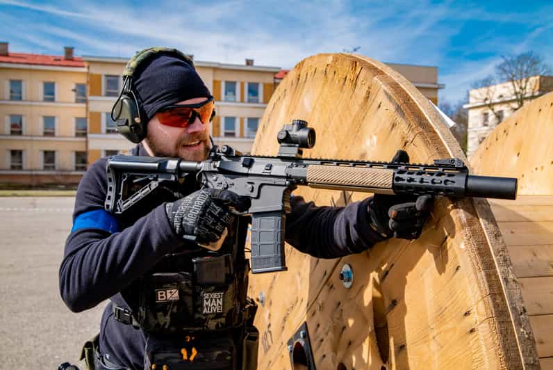 PRAGUE AIRSOFT SHOOTING GAMES - Who should book this airsoft day, and who might skip it