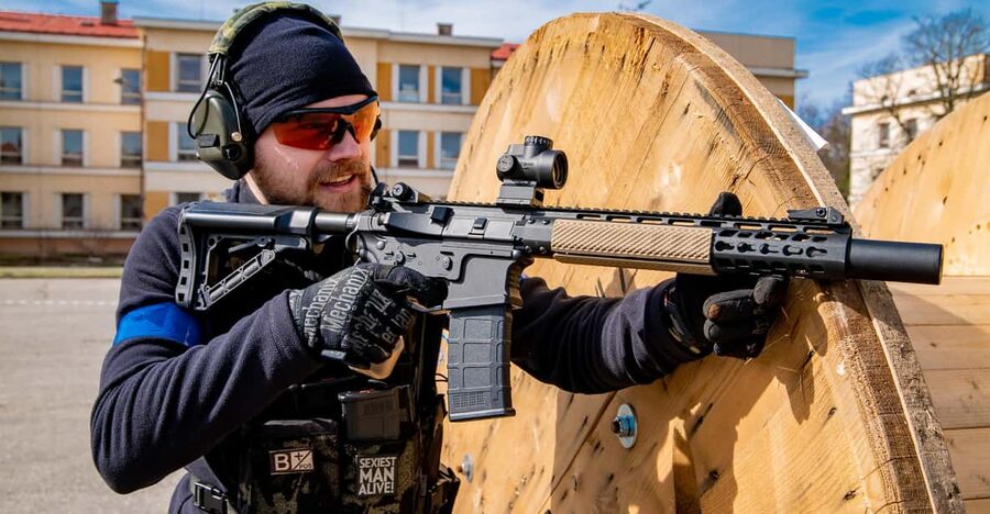 PRAGUE AIRSOFT SHOOTING GAMES - How your session runs, from safety to real game play