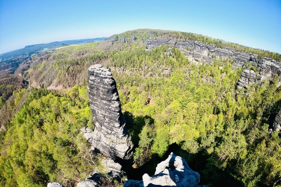 Prague: All-inclusive trip to Bohemian and Saxon Switzerland - Guides and drivers: what makes the day feel smooth