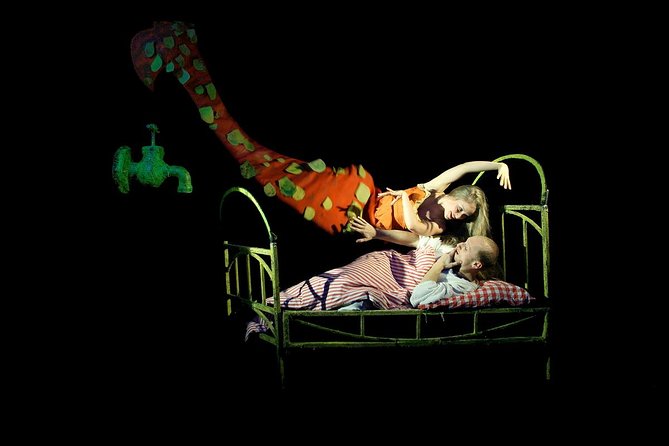 Prague 'Antologia' Black Light Show by Black Light Theatre Srnec - Venue size and atmosphere: why arriving early pays off
