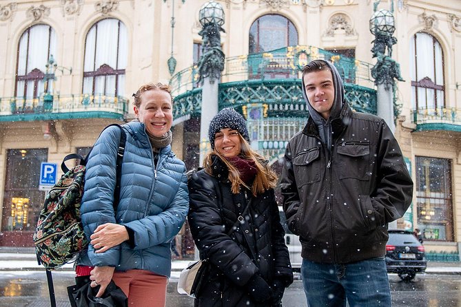 Prague Art Nouveau and Cubism Walking Tour - Meeting at the House of the Black Madonna, and why the start matters