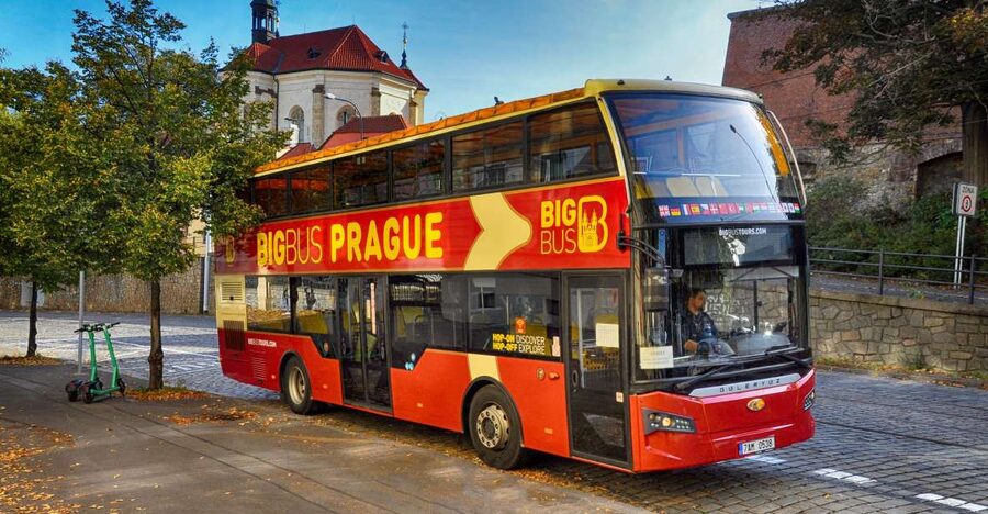 Prague: Big Bus Hop-on Hop-off, Castle Tour and River Cruise - Key things that make this pass work in Prague