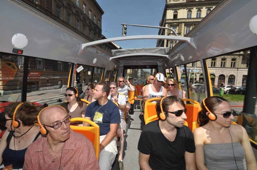 Prague: Big Bus Hop-on Hop-off, Castle Tour and River Cruise - Audio on the bus: how to use it so it actually helps