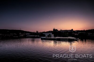Prague Boats 3-hours Crystal Dinner Cruise