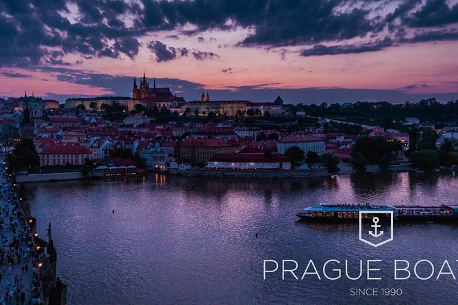 Prague Boats 3-hours Crystal Dinner Cruise - Comfort, Cleanliness, and Seating Choices You Should Actually Think About
