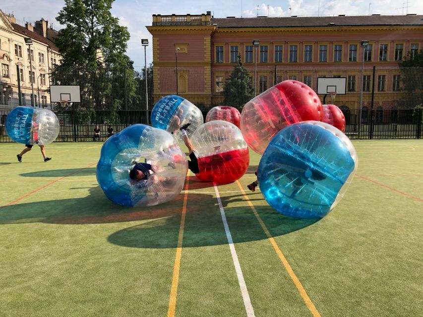 Prague: Bubbles football in city centre of Prague - How the hour works on the pitch: starting positions and referee control