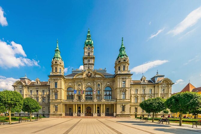 Prague-Budapest One-Way Sightseeing Day Tour - Prague to Budapest, with three stops that actually fit