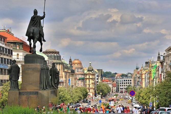 Prague: Bus Tour, Walking Tour, River Cruise and Lunch - Mala Strana Lunch, Wenceslas Square, and Old Town Square