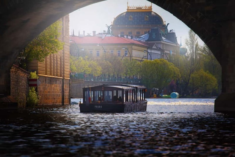 Prague: Canal Cruise Around Charles Bridge - 19 languages of audio, headphones included, with captain pointers