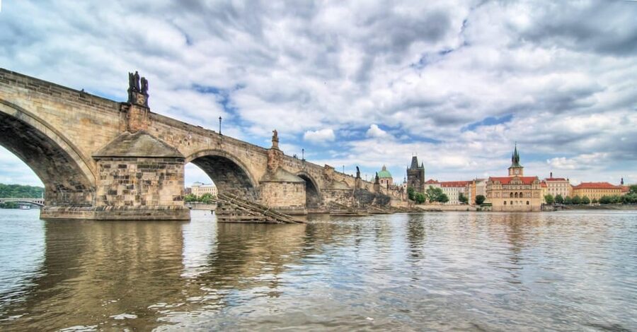 Prague Castle and Charles Bridge Private Walking Tour - Arriving at Prague Castle: the stories you carry into the complex
