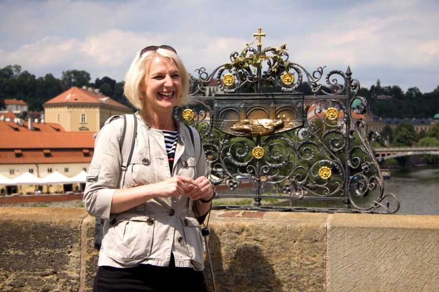 Prague: Castle and Jewish Quarter Tour with Cruise and Lunch - The tram ride to Prague Castle, a smart shortcut up the hill