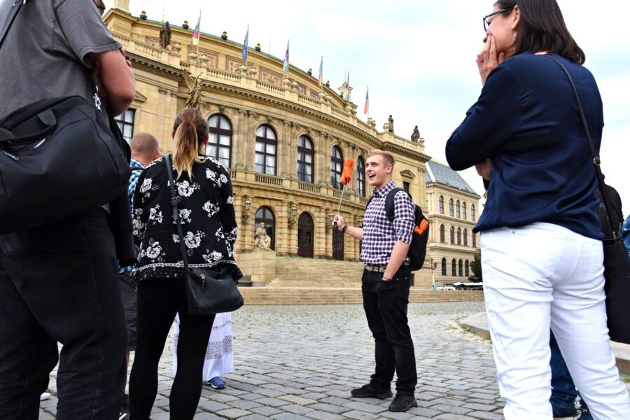 Prague: Castle and Jewish Quarter Tour with Cruise and Lunch - Lesser Town streets and photo stops, with fewer guesswork moments