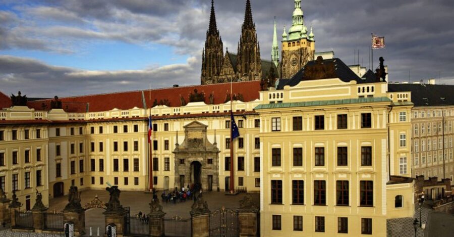 Prague: Castle and Lesser Town Walking Tour with Local Guide - Guide quality matters, and group size can change the experience