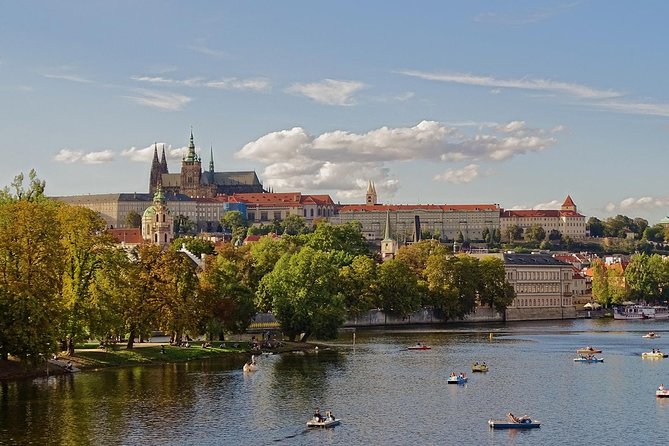 Prague Castle and Lobkowicz Palace entrance tickets - Stairs, time, and a 3-hour plan that keeps you from rushing