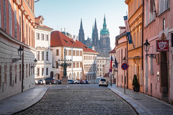 Prague Castle District Tour - Stop 1: Prague Castle views, history made readable