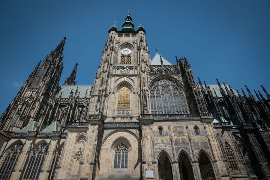 Prague: Castle Grounds & Highlights Walking Tour small-group - A short Lesser Town introduction that sets the stage