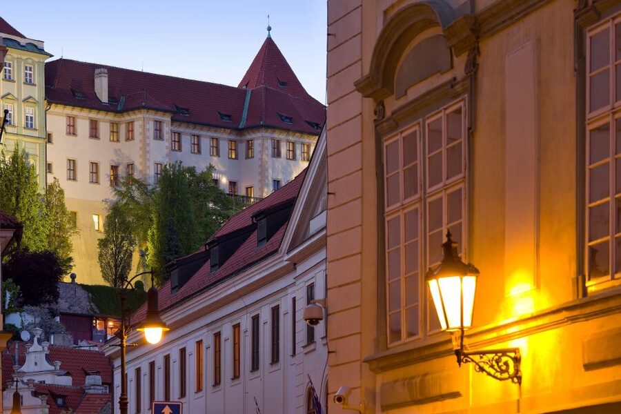 Prague Castle: Midday Classical Concert at Lobkowicz Palace - Why this midday concert is a smart Prague Castle move