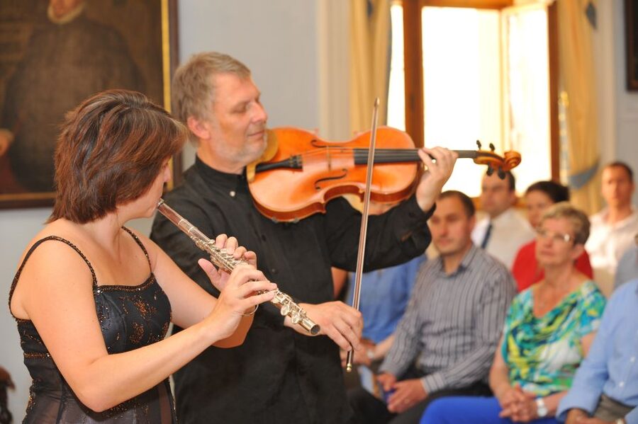 Prague Castle: Midday Classical Concert at Lobkowicz Palace - Inside the Baroque concert room: what you’ll hear and feel