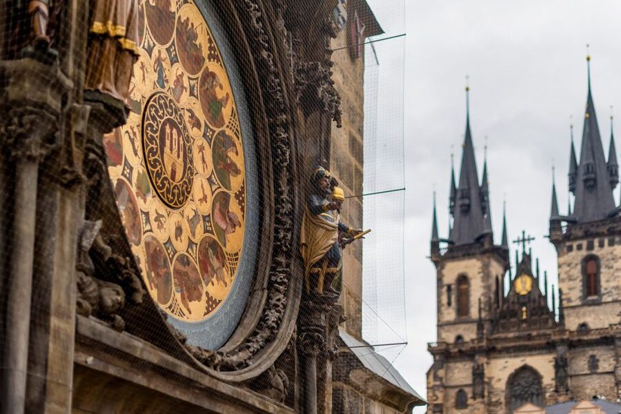 Prague: Castle, National Museum & Town Hall Tickets & Audio - Skip-the-line Prague sights, set up for 2 days