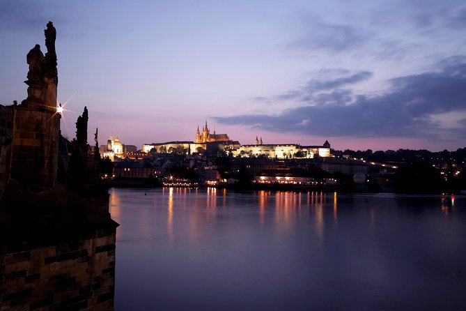 PRAGUE CASTLE: PRIVATE FAIRYTALE WALKING TOUR - St. Vitus Cathedral and the Charles IV coronation detail