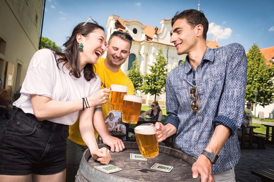 Prague: Castle Side Breweries & Pubs Guided Walking Tour - Four Beers Included: How the Tastings Map to Czech Beer Culture