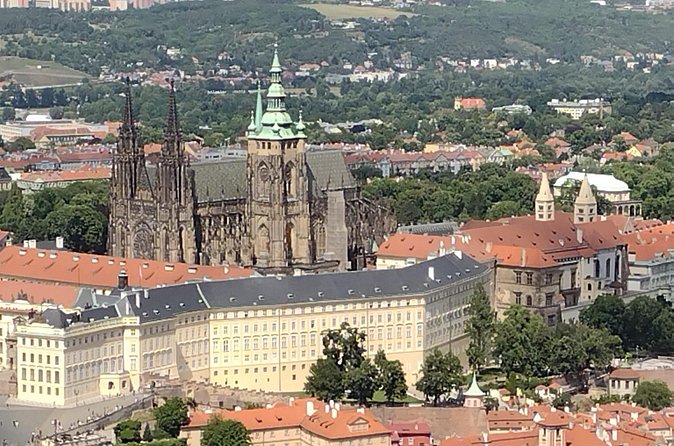 Prague Castle Tour - Meet the guides: strong stories, clear answers