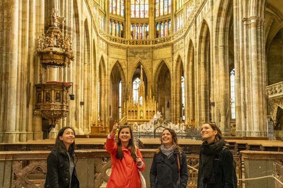 Prague: Castle Tour with Local Guide and Entry Ticket - Tombs and Chapels: Wenceslas, Charles IV, Nepomuk, and More