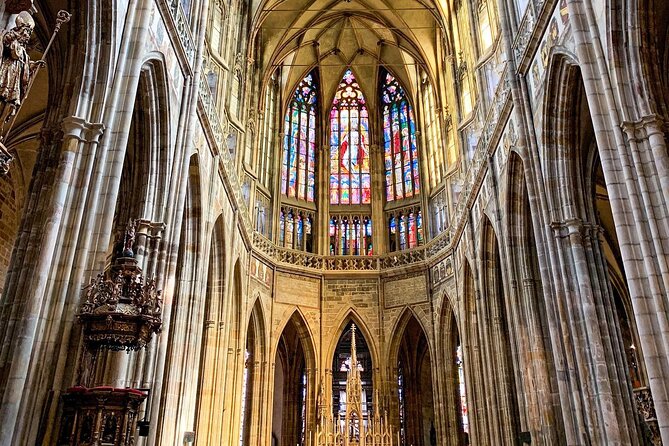 Prague Castle Walking Tour (Tip-based tour) - Stop 2: Old Royal Palace and the Second Prague Defenestration