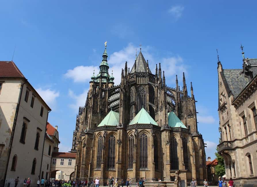 Prague: Central Gallery Ticket & Digital City Tour - Warhol’s pop art: bold color with everyday references