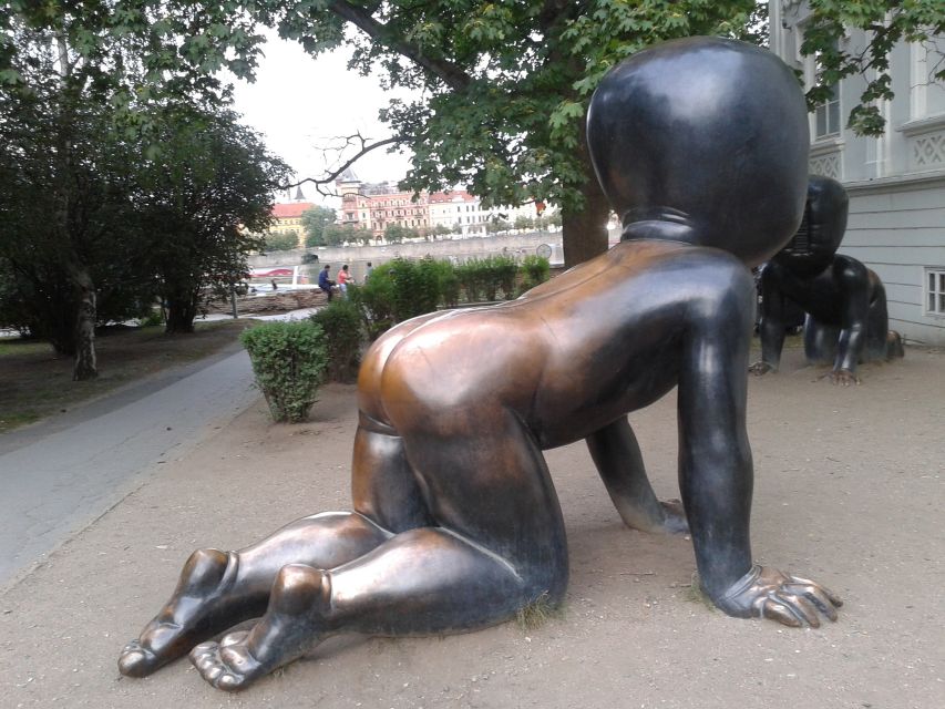 Prague City: 1-Hour Orientation Tour by Bus - A one-hour loop that actually gives you orientation
